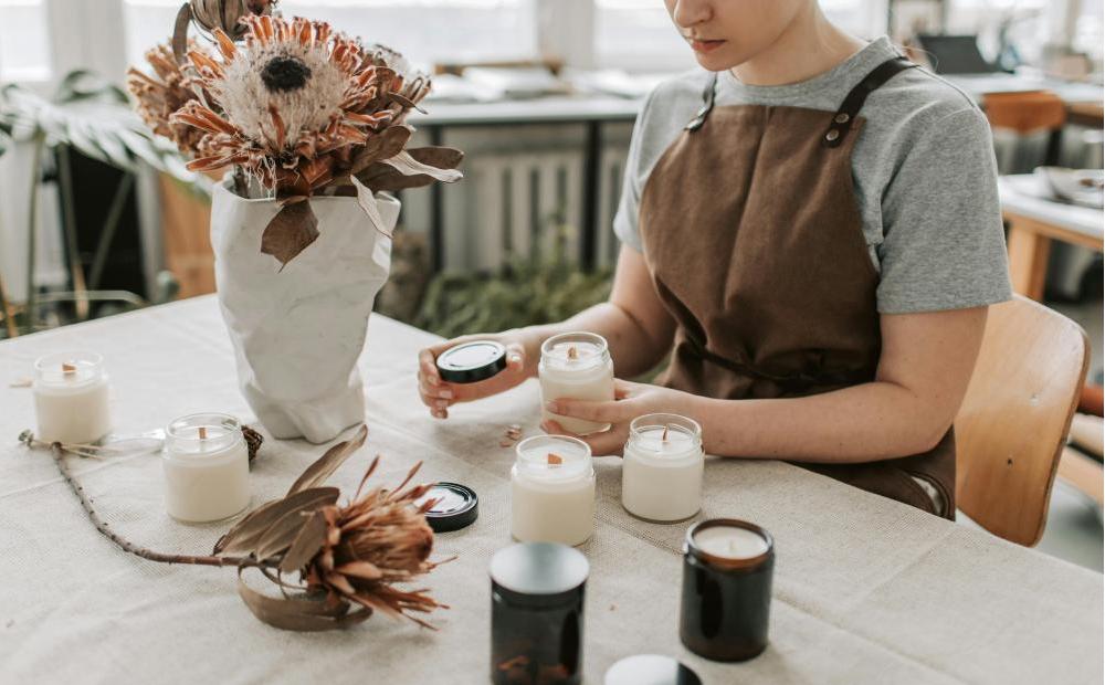 homepage-About Scentake(1)(1)