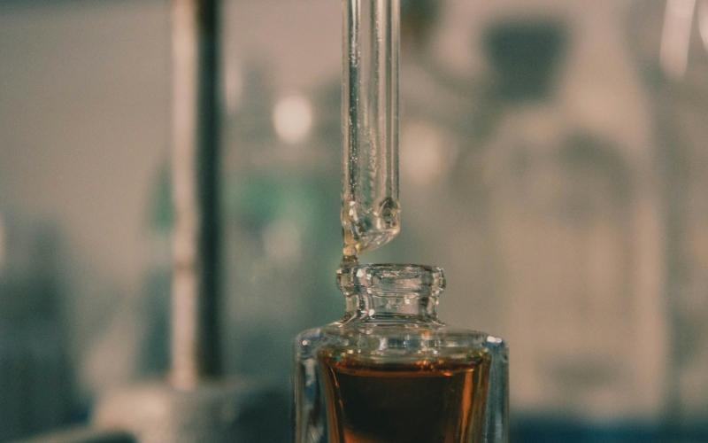 6.Can perfume be called fragrance & Is fragrance a scent or smell 2(1)