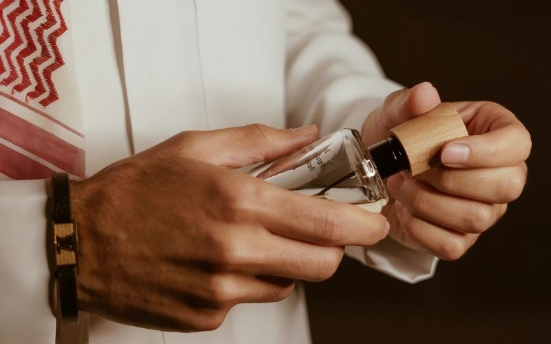 8.Which is stronger, cologne or perfume & how to use cologne correctly 1(1)