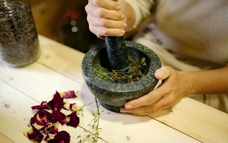 10.What is the strongest fragrance and how long does it last 7(1)