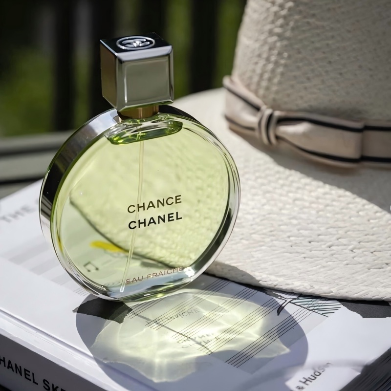 21.Breathe in the heat A transparent expression of summer fragrance 4